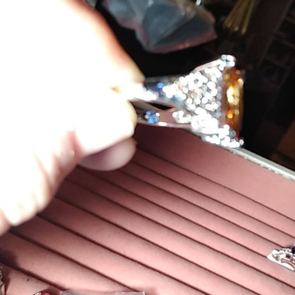 Ring - Picture 5 of 5